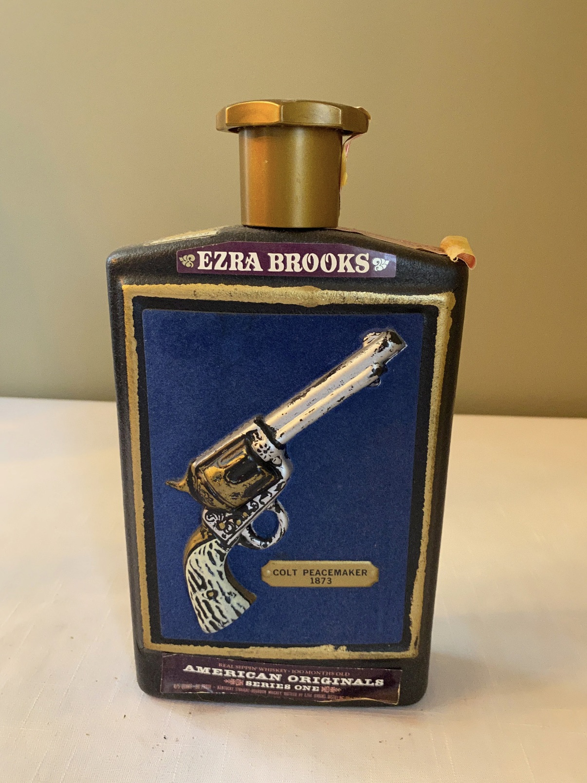 revolver - Ezra Brooks Colt Peacemaker 1073 American Originals